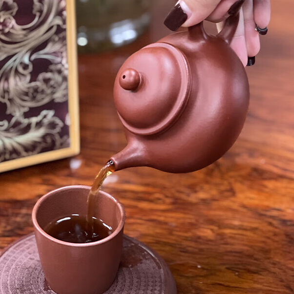 All-Embracing Yixing Teapot