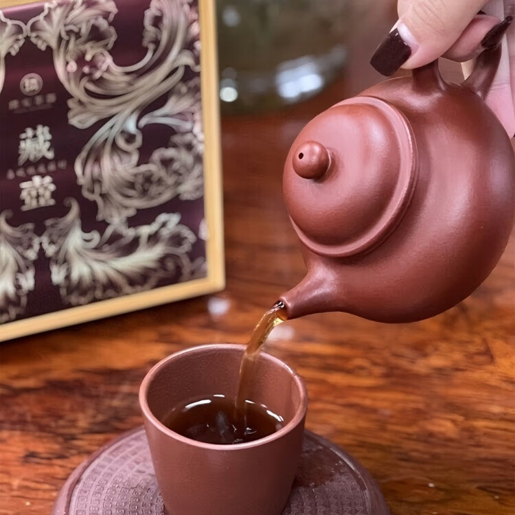 All-Embracing Yixing Teapot
