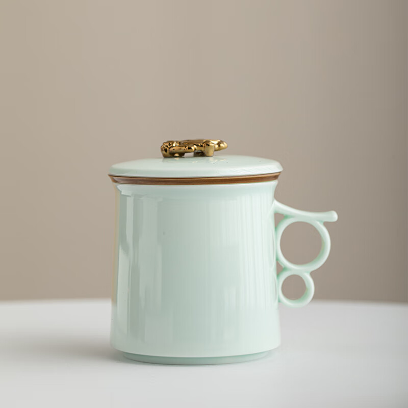 Chi Dragon Brewing Tea Cup