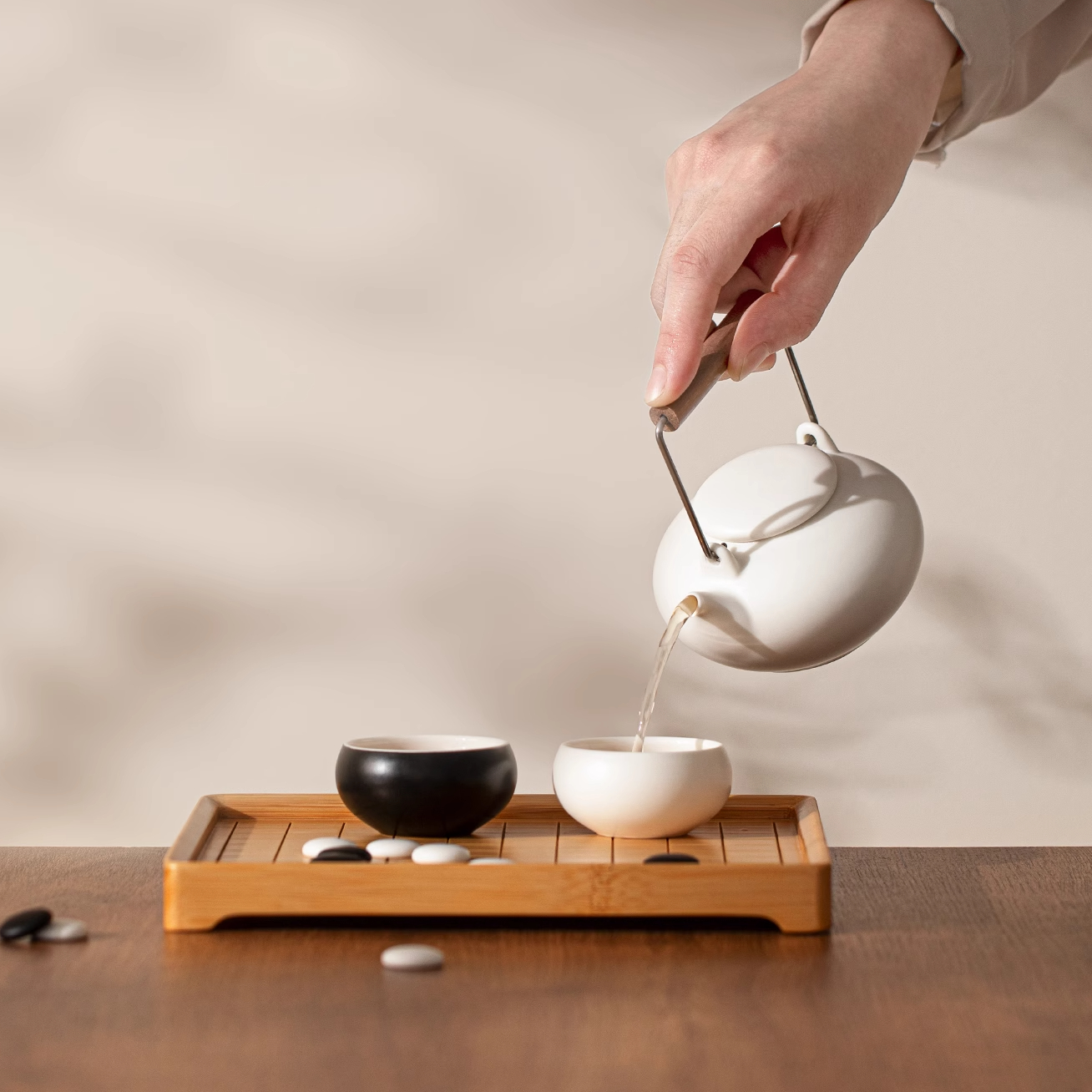 Leisurely Bail-Handle Teapot Tea Set