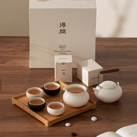 Leisurely Bail-Handle Teapot Tea Set