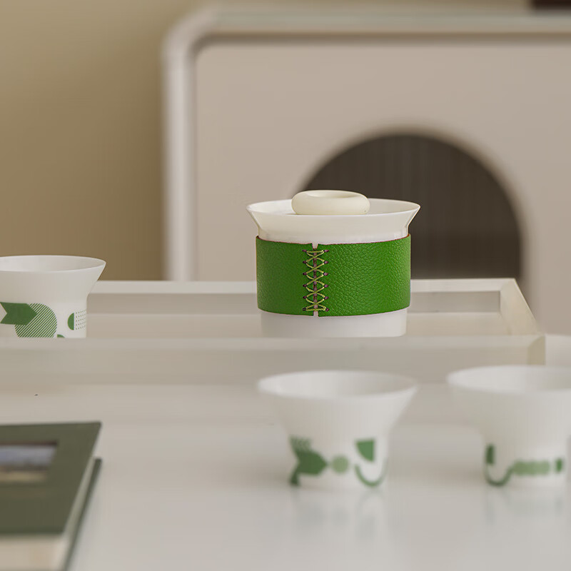 Little Joys White Porcelain Travel Tea Set