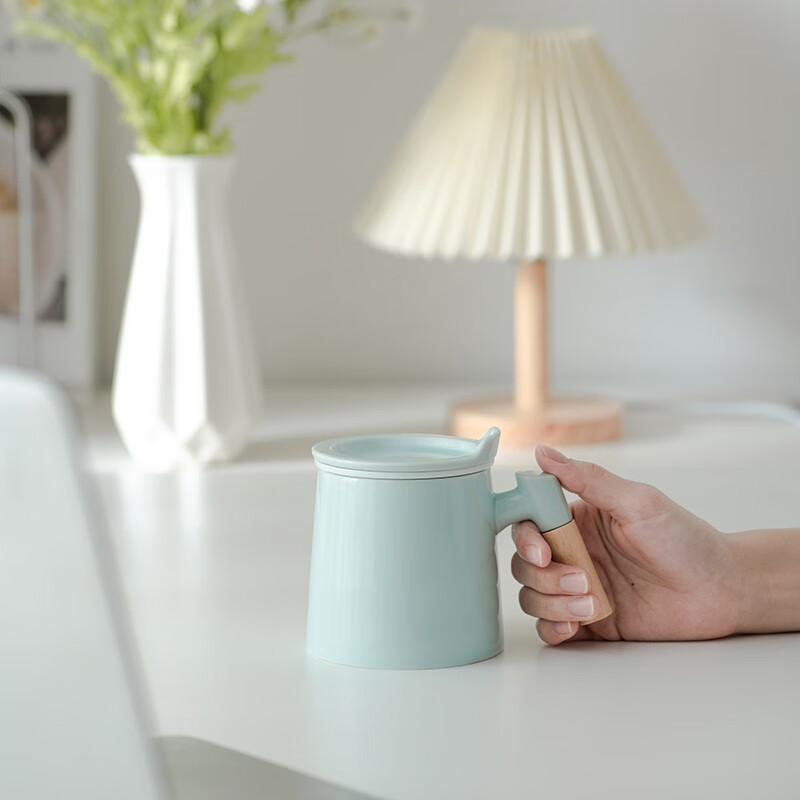 Minimalist & Luxe Brewing Tea Cup