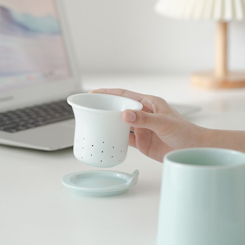 Minimalist & Luxe Brewing Tea Cup