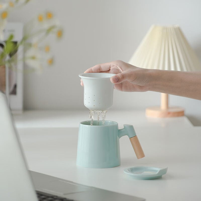 Minimalist & Luxe Brewing Tea Cup