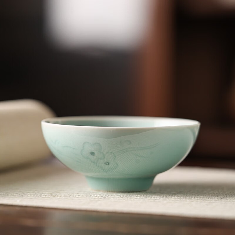 Plum Blossom Delicate Tea & Teacup Set