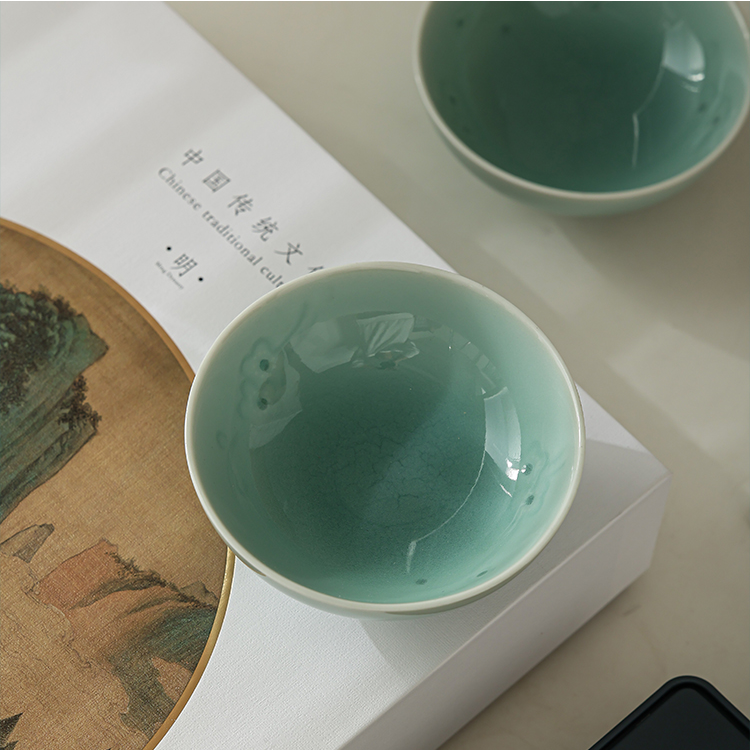 Plum Blossom Delicate Tea & Teacup Set