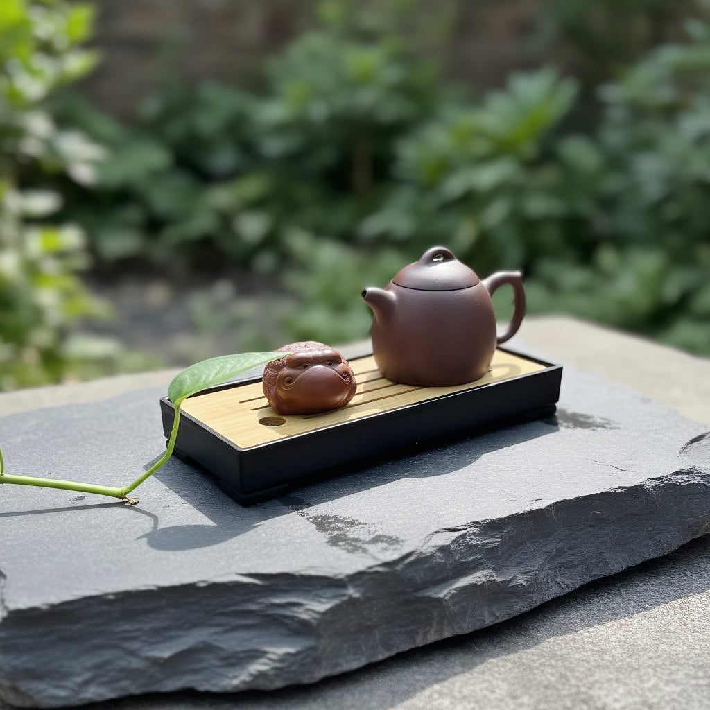 Power and Stability Yixing Teapot (Qin Weight Style) & Tea Pets