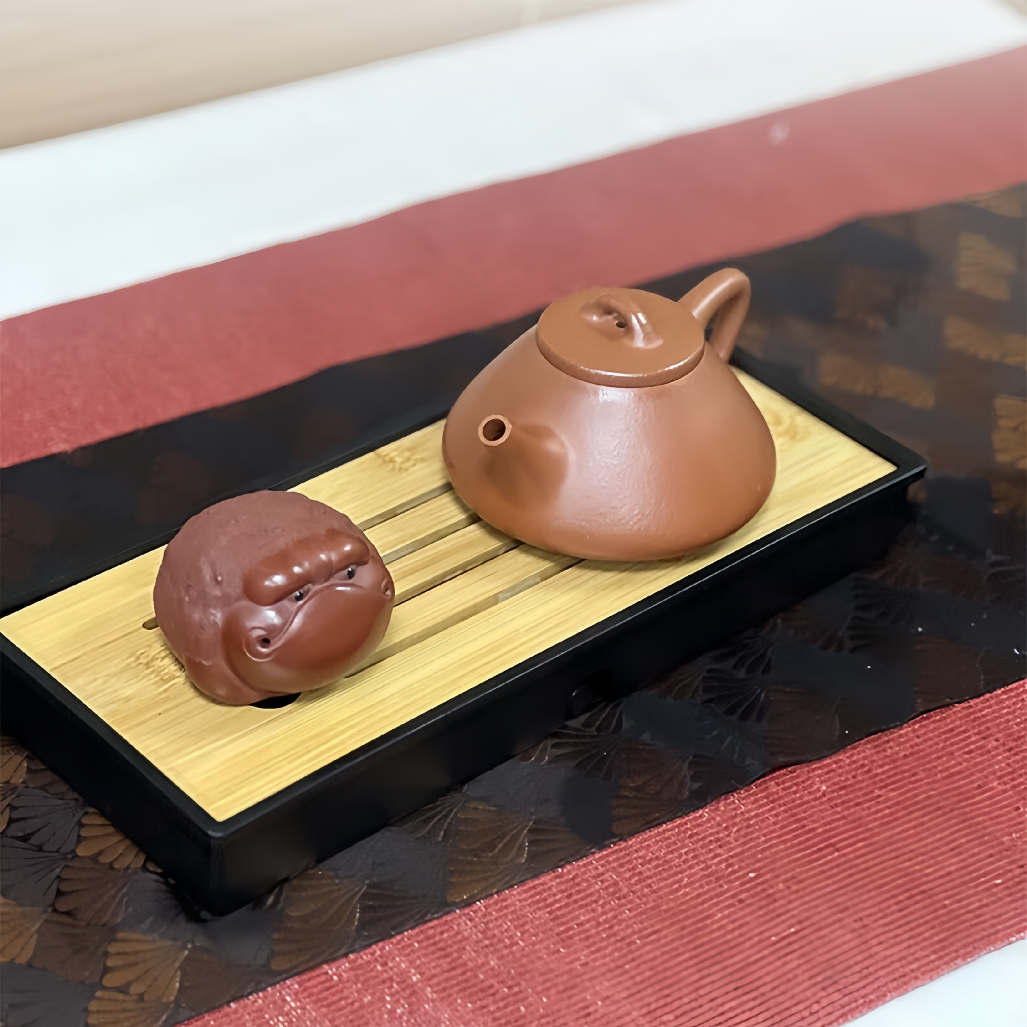 Stone Dipper Yixing Teapot & Tea Pets