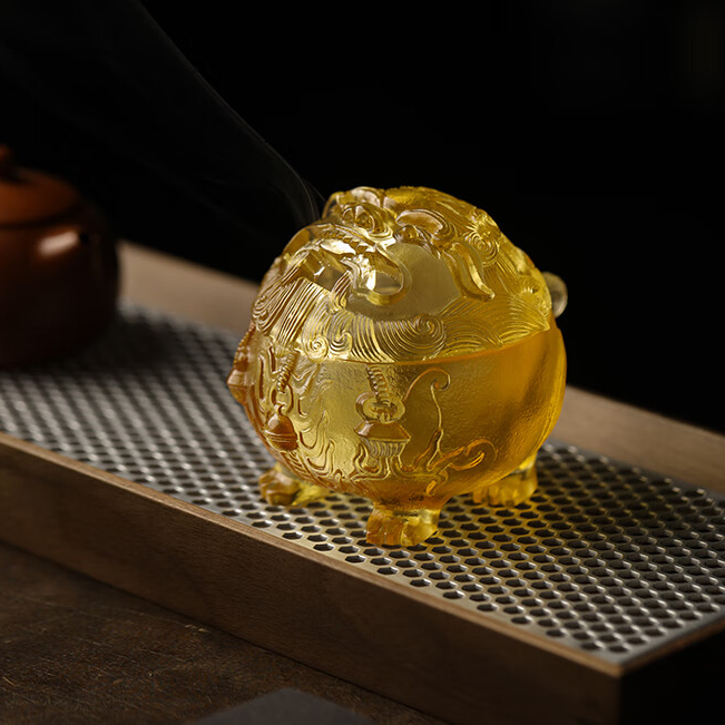 Suanni Lion of Amber and Sandalwood Incense Burner