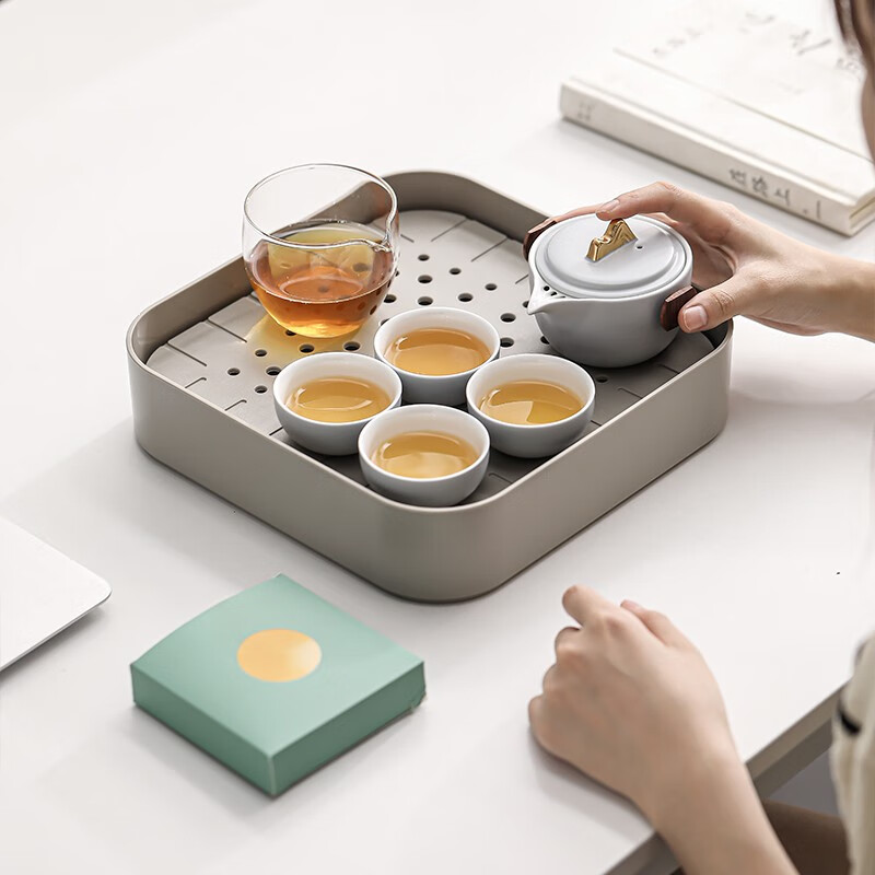 The Summit & Moon Tea Set