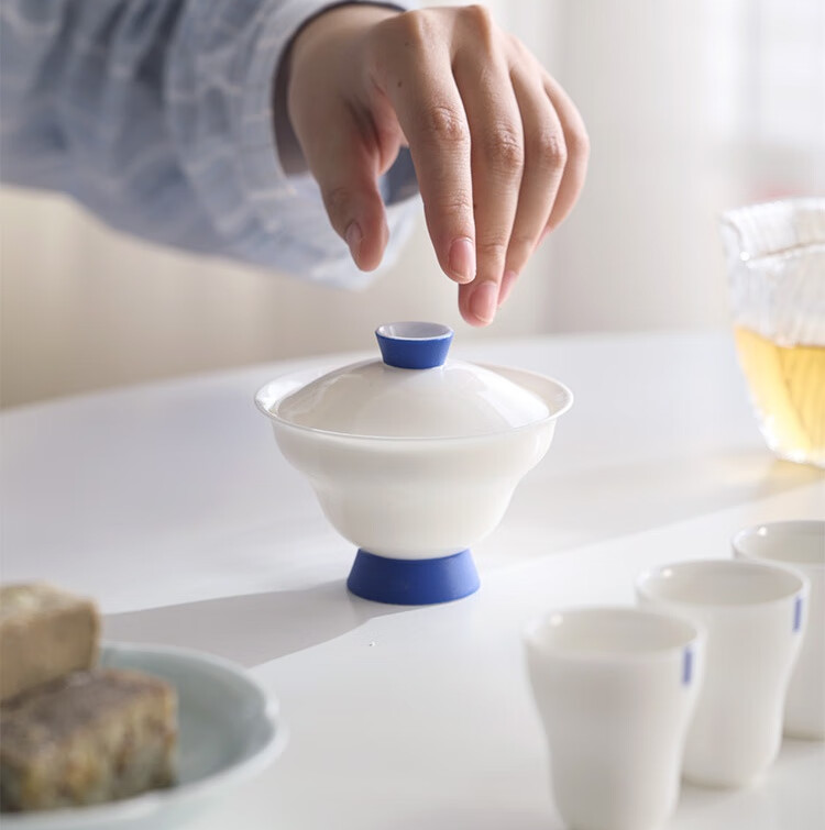 White Porcelain Blessed Fortune Gaiwan Tea Set