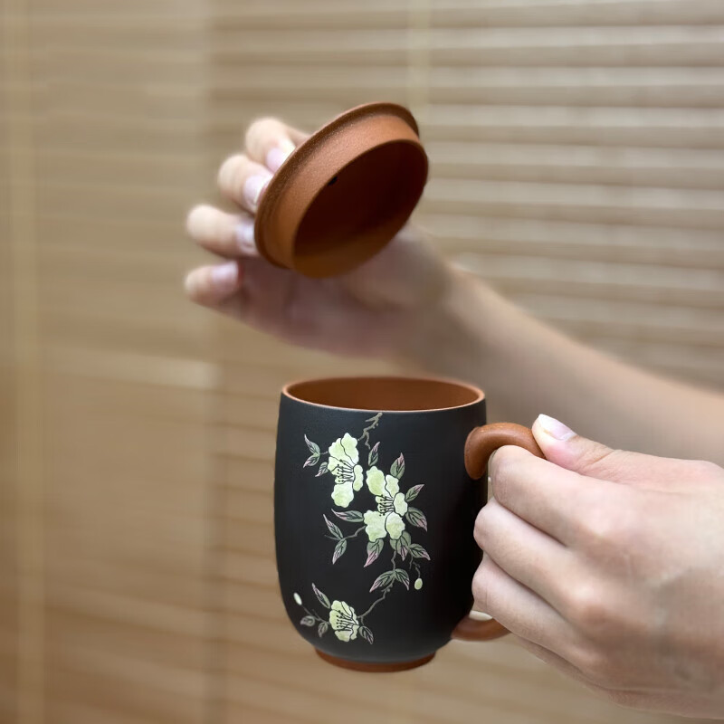 Yixing Teacup with Blooming Flowers